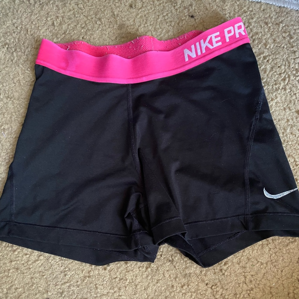NIKE PRO WORKOUT SHORTS
